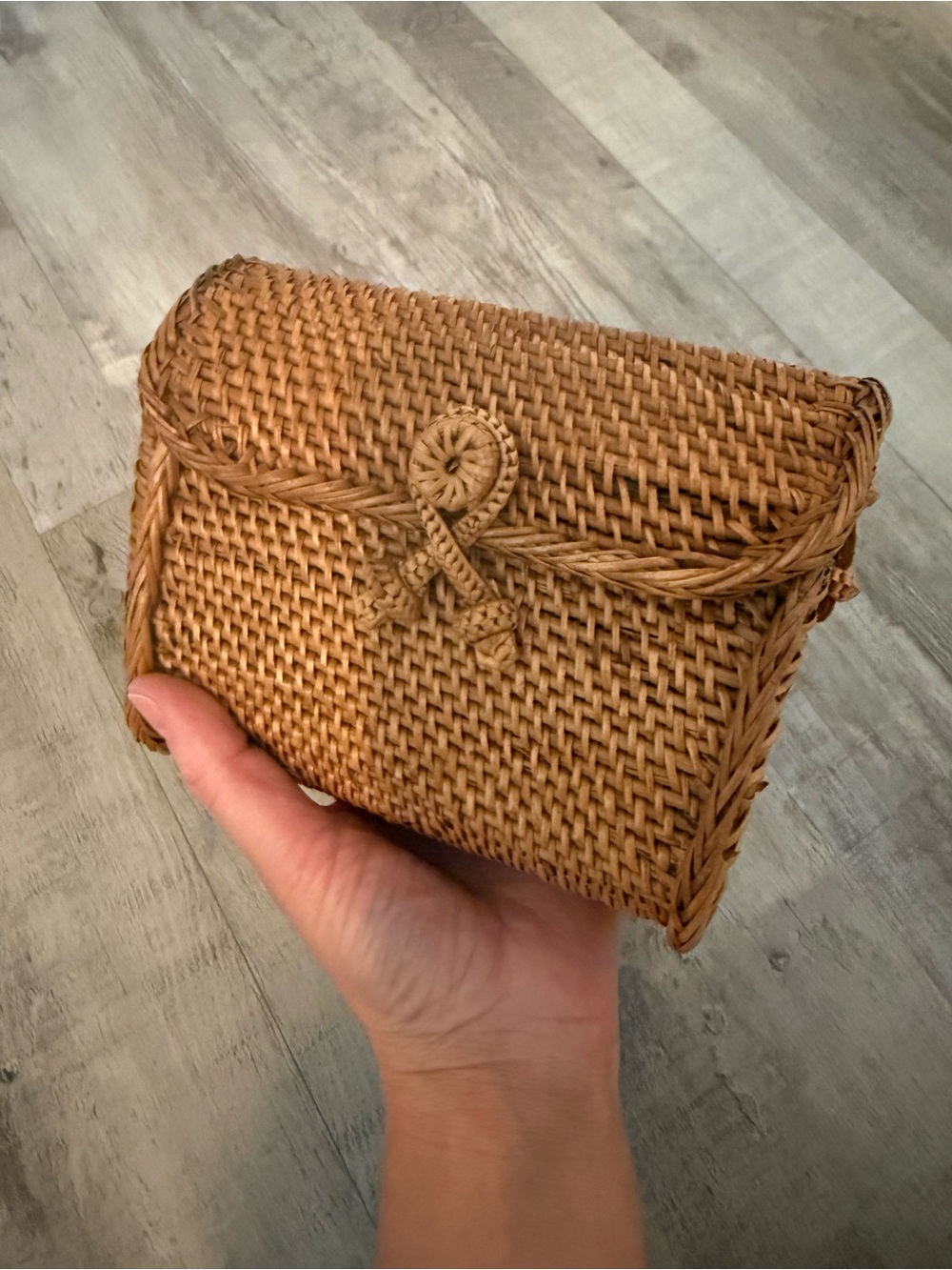 Mini Woven Straw Crossbody Bag - Leather Strap - Picture 12 of 13